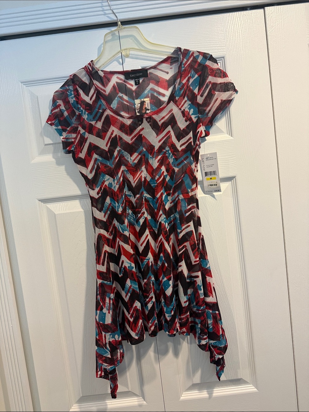 Karen Kane ladies ' Zigzag tunic in Red, Blue, White. Size M .. nwt
